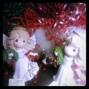 NEW! Beautiful Pair of Christmas Angels